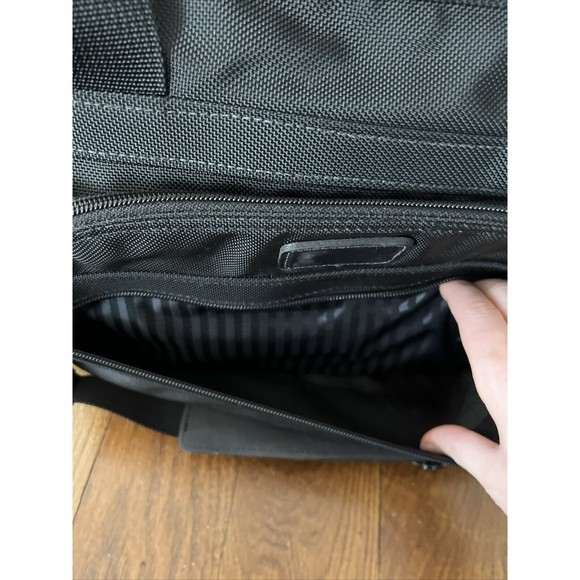 Brand New TUMI Ballistic Nylon/Leather Weekender Duffle Bag - Picture 8 of 14